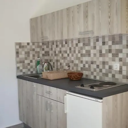 Apartmani Mia Sorajic Petrovac Exterior photo