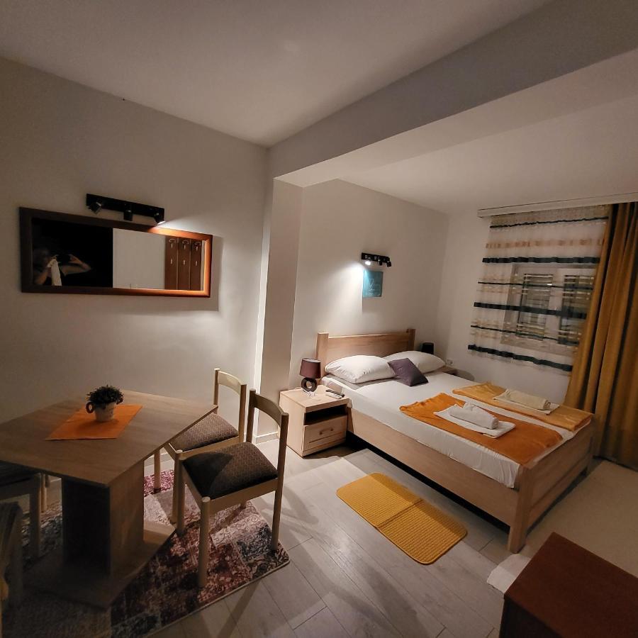 Apartment Mia Sorajic *